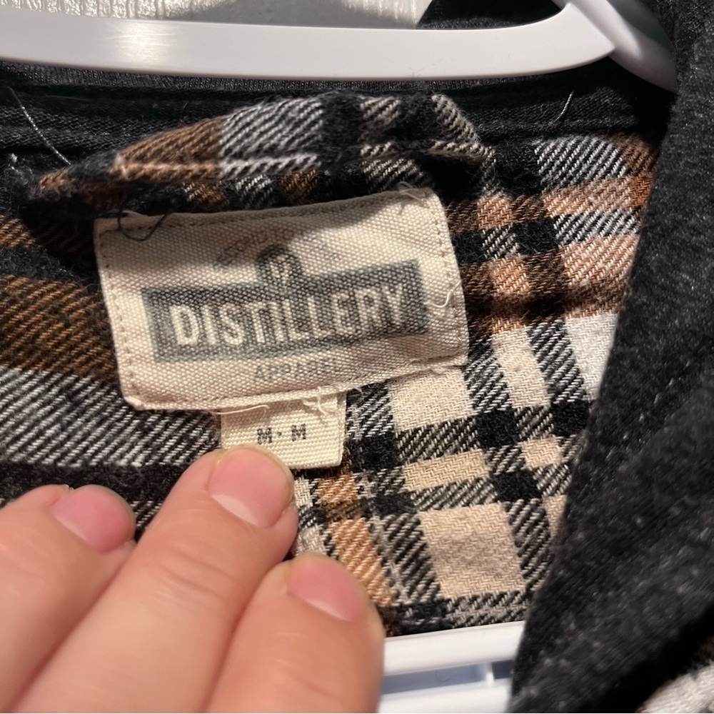 3/25$💥 Distillery Jacket Fall Plaid hoodie Sweater Medium Zip flannel fleece - Picture 3 of 6
